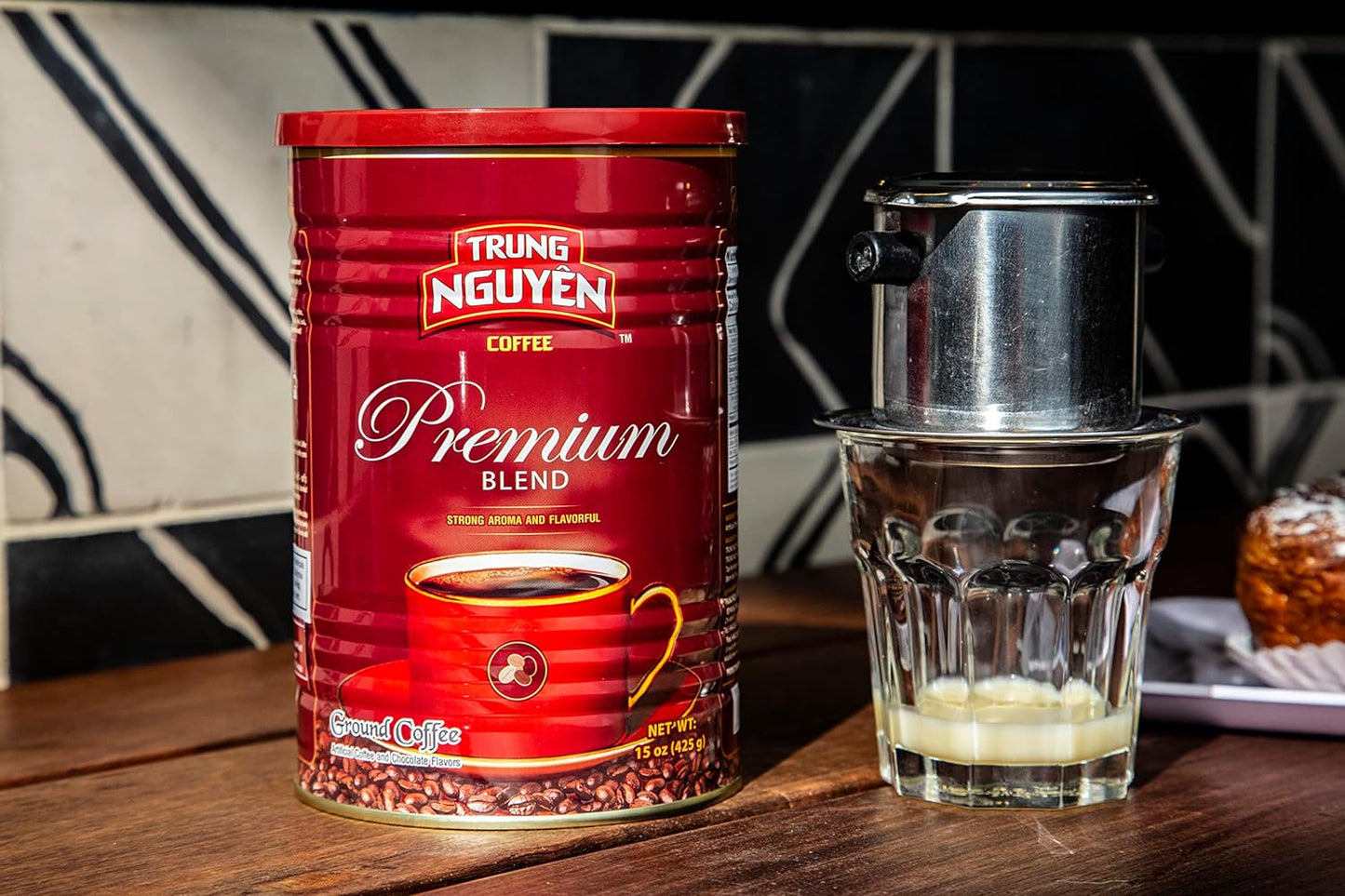 Trung Nguyen — Premium Blend — Roasted Ground Coffee Blend — Strong and Bold — Arabica & Robusta — Chocolate Flavor — Vietnamese Coffee 1 Can (15 Oz) - Best Coffee and Brew